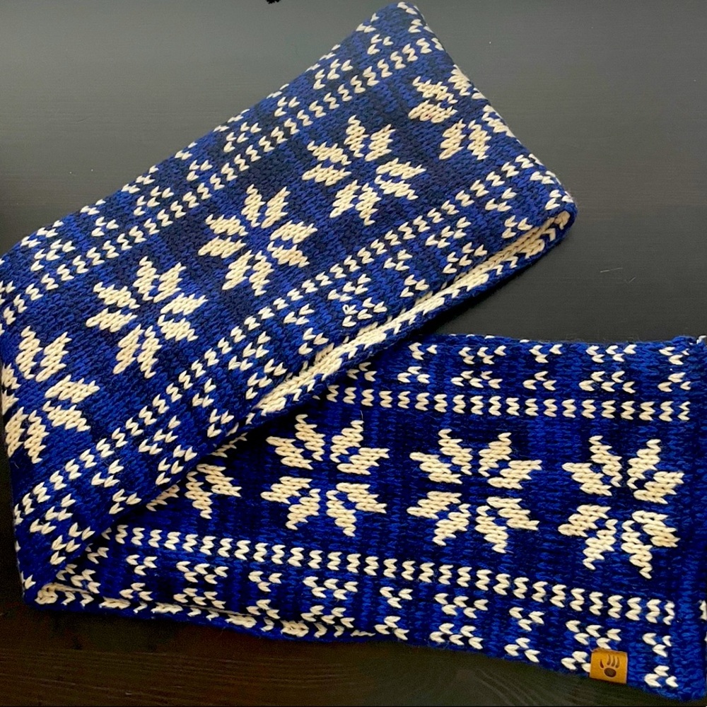 Bear paw infinity scarf